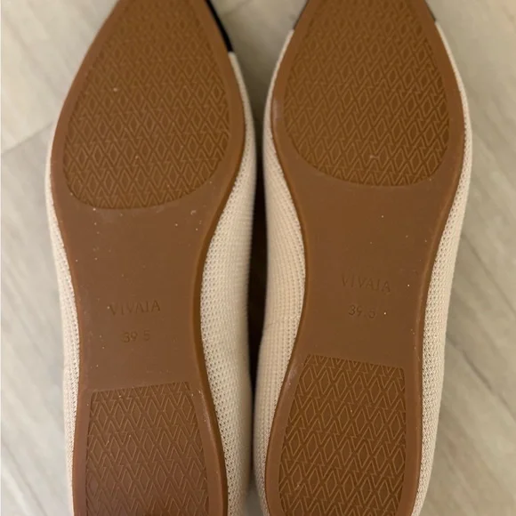 NWOT VIVAIA Pointed-Toe Ballet Flats (Aria 5°) - Picture 5 of 5